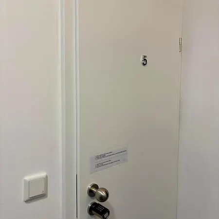 Modernes 1 Zimmerapartment 5 Fuer Monteure&handwerker Mit Wlan Apartamento *